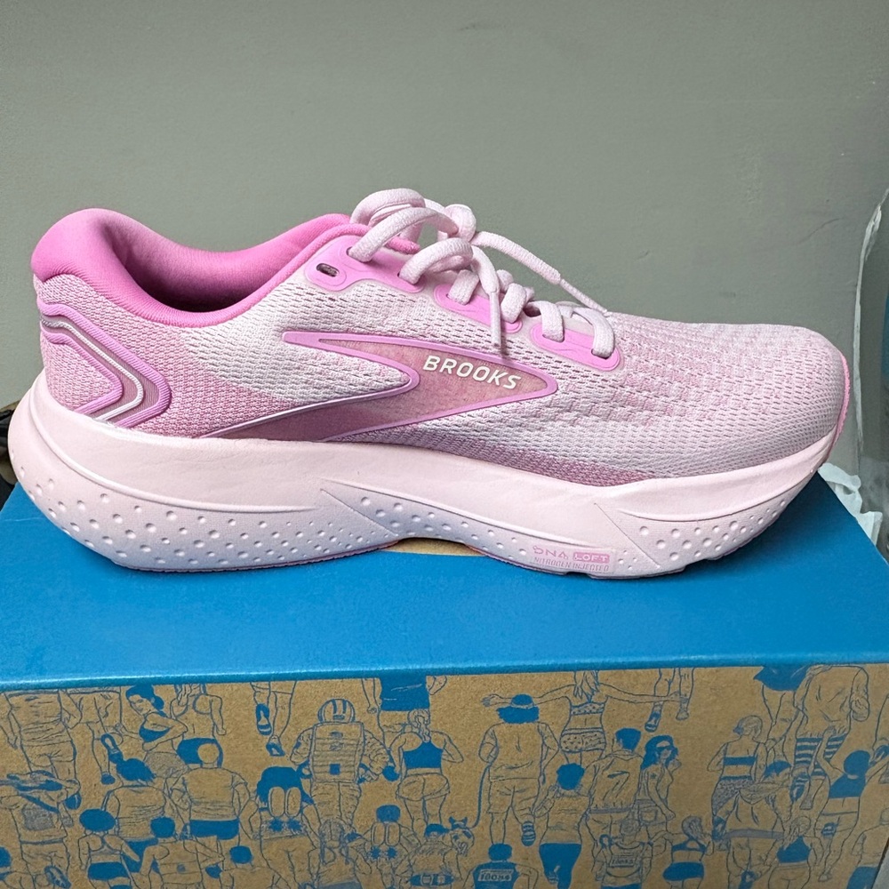 Brooks Pink Athletic Shoes with Breathable Mesh and Modern Design